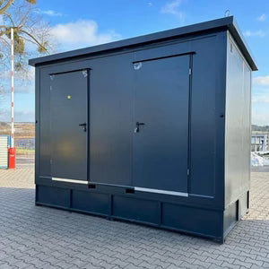 DOPPELTER SANITÄRCONTAINER MIT ABWASSERTANK