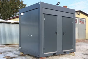 DOPPELTER SANITÄRCONTAINER MIT ABWASSERTANK